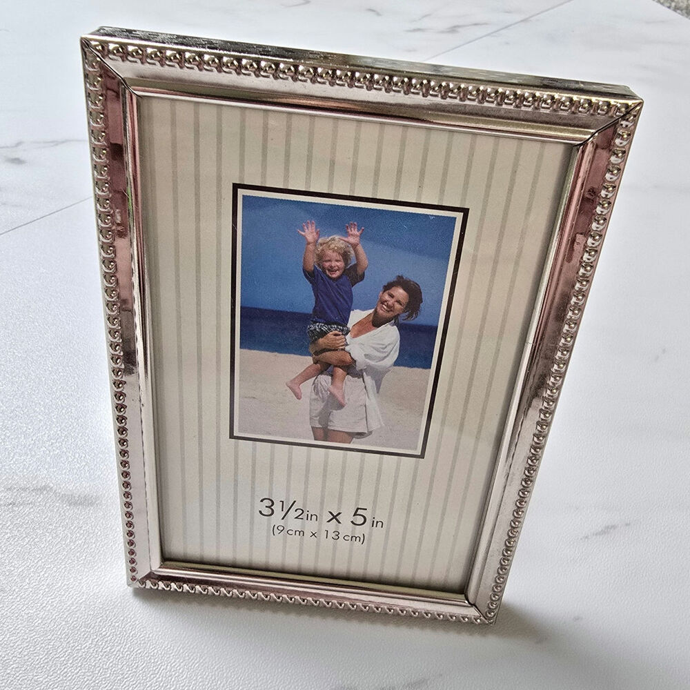 90s Vintage Frame Silver small 3 1/2×5